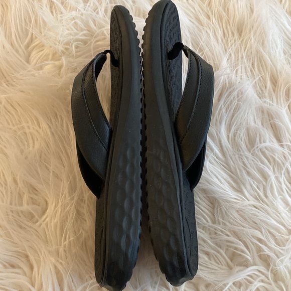 REEBOK flip flops - Picture 10 of 12